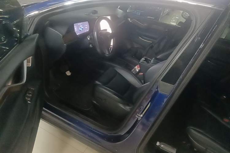 Used Tesla Model X 2019 Long-Range Version Driver Seat