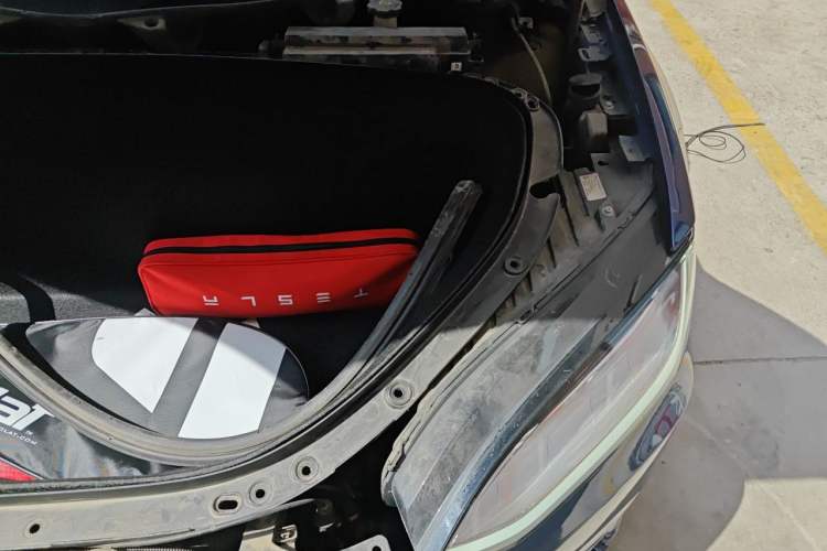 Used Tesla Model X 2019 Long-Range Version Engine Bay Left