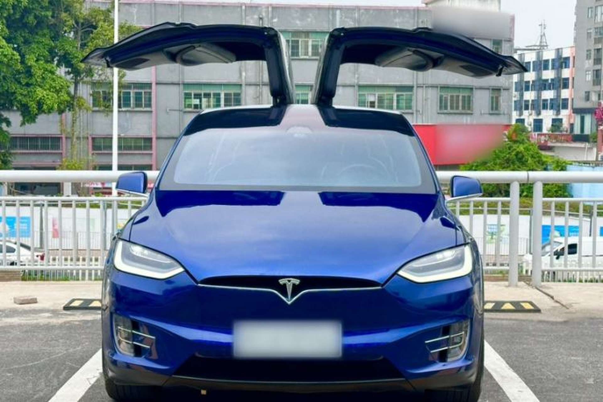 Used Tesla Model X 2019 Long-Range Version Exterior 1