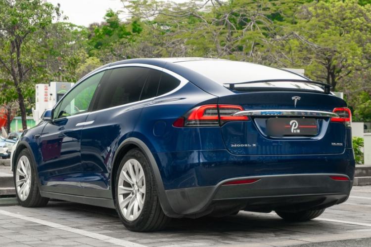 Used Tesla Model X 2019 Long-Range Version Exterior 3