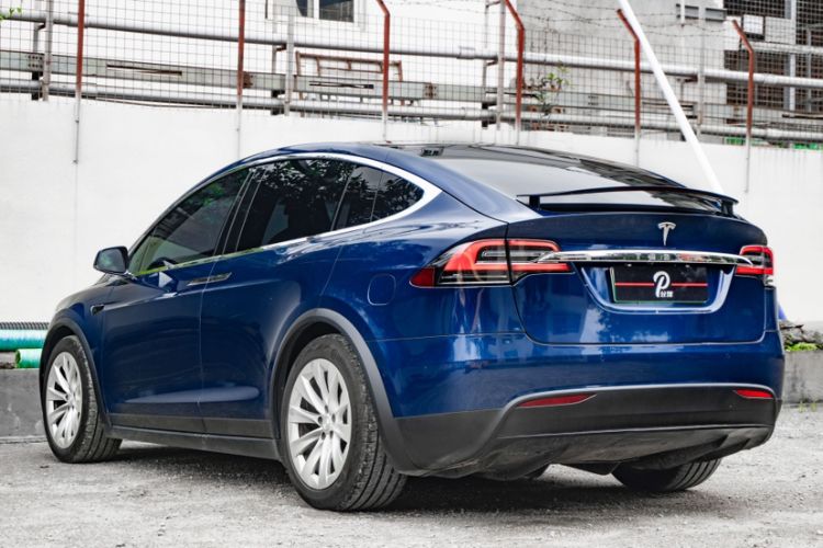 Used Tesla Model X 2019 Long-Range Version Exterior 4