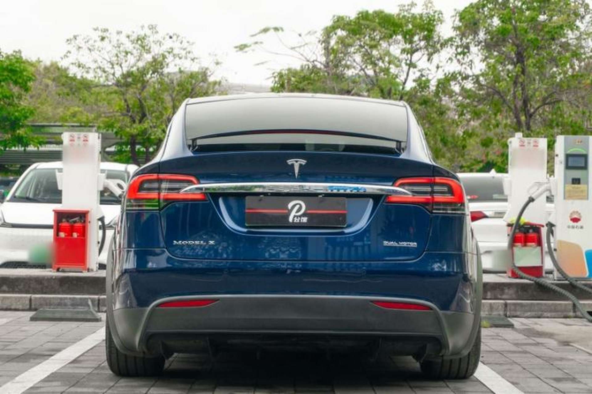Used Tesla Model X 2019 Long-Range Version Exterior 4