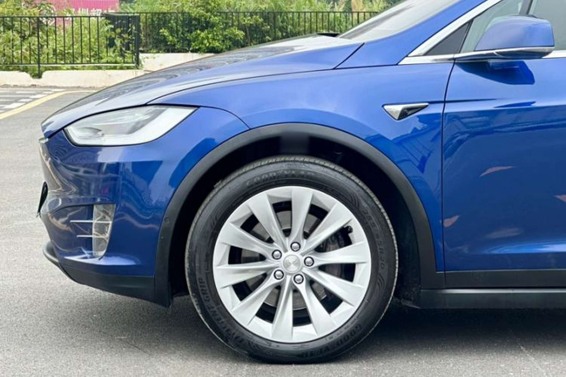 Used Tesla Model X 2019 Long-Range Version Exterior 6