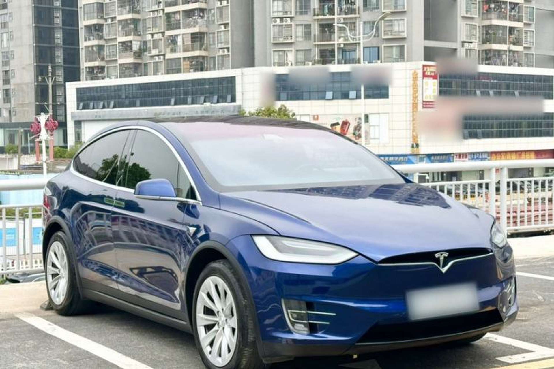 Used Tesla Model X 2019 Long-Range Version Exterior 7