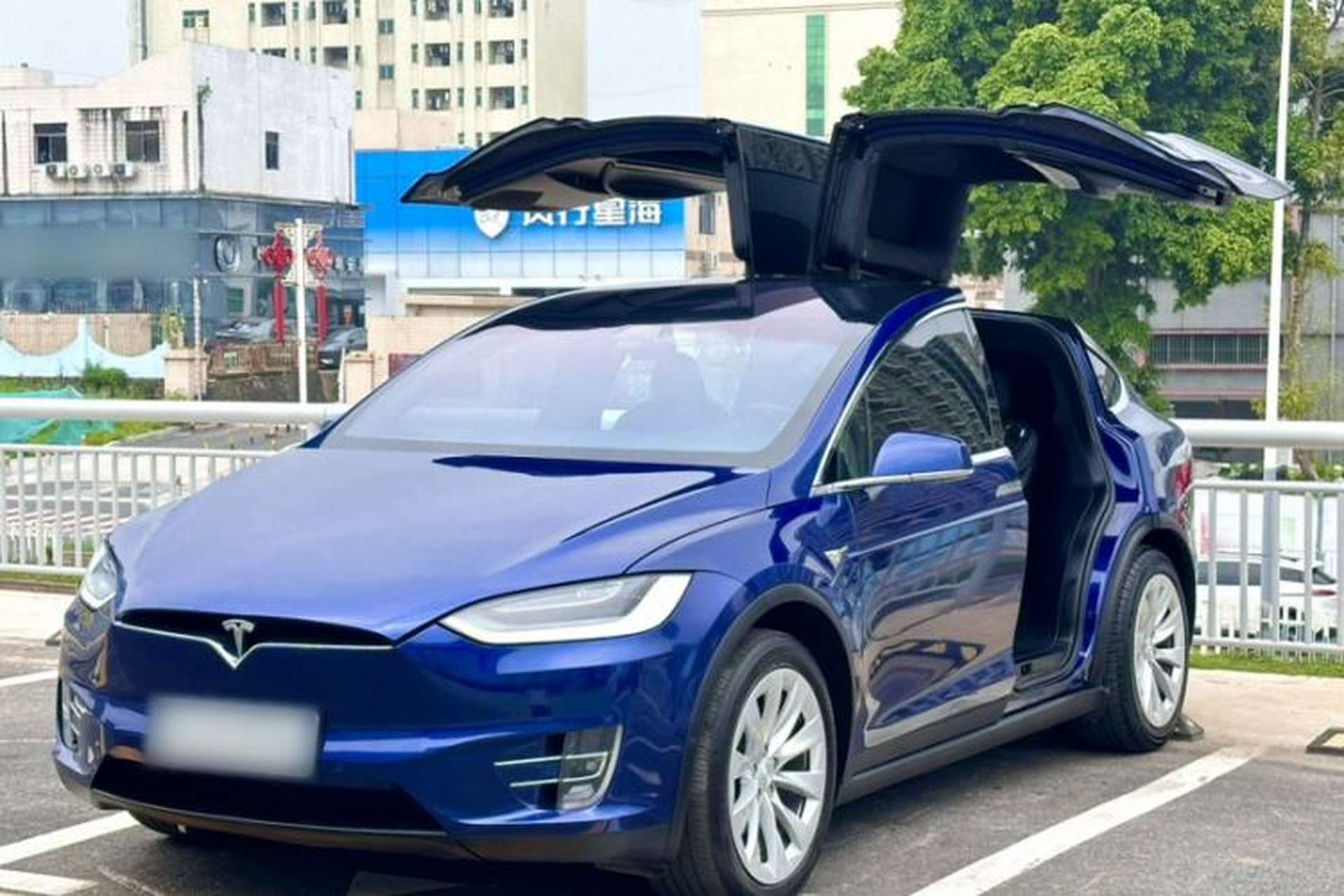 Used Tesla Model X 2019 Long-Range Version Exterior 8
