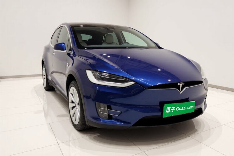 Used Tesla Model X 2019 Long-Range Version Front Right 45 Deg