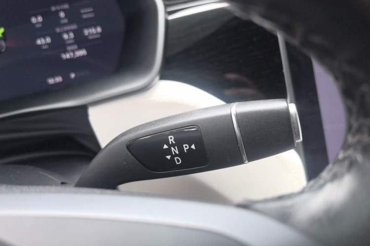 Used Tesla Model X 2019 Performance High-Performance Edition Gear Lever