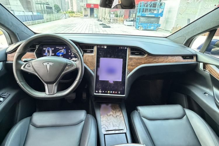 Used Tesla Model X 2019 Long-Range Version Interior 1