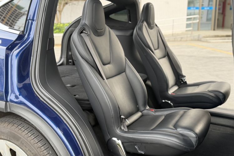 Used Tesla Model X 2019 Long-Range Version Interior 2
