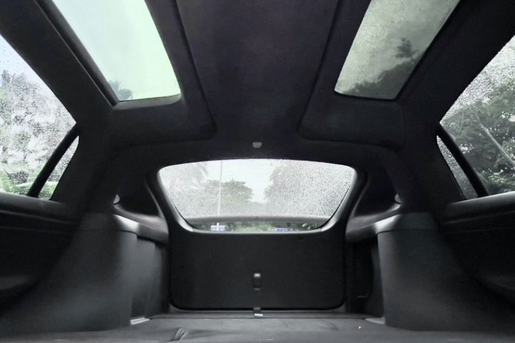 Used Tesla Model X 2019 Long-Range Version Interior 3