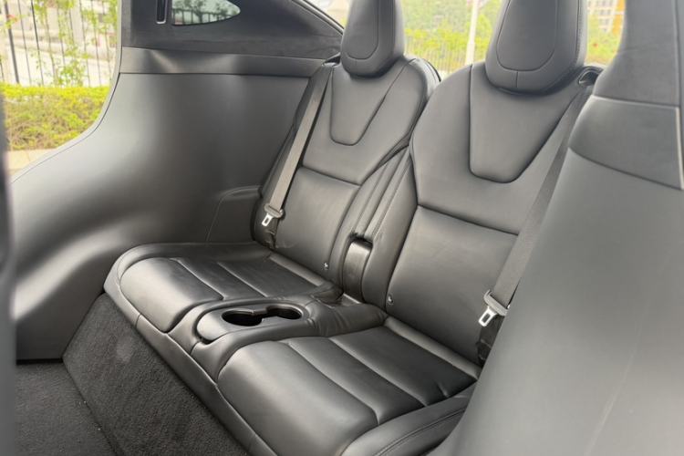 Used Tesla Model X 2019 Long-Range Version Interior 3