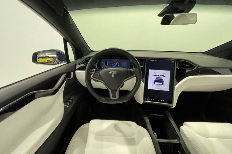 Used Tesla Model X 2019 Long-Range Version Interior 3