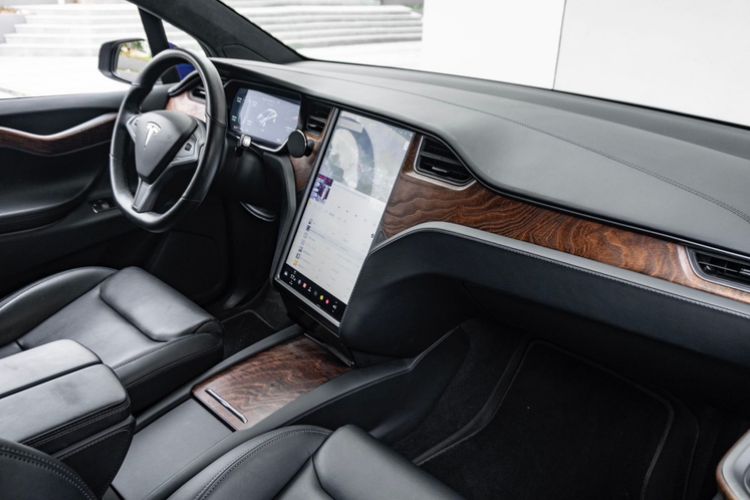 Used Tesla Model X 2019 Long-Range Version Interior 5
