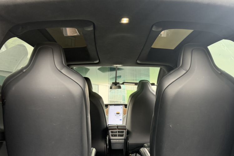 Used Tesla Model X 2019 Long-Range Version Interior 5