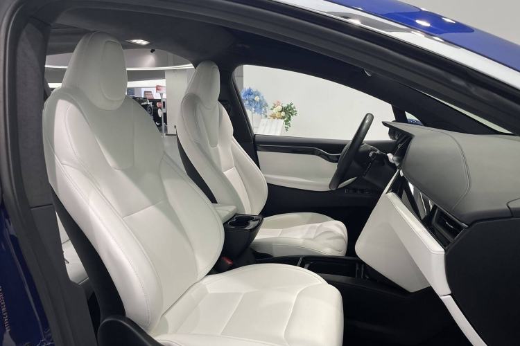 Used Tesla Model X 2019 Long-Range Version Interior 6
