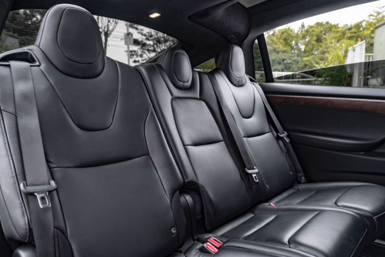 Used Tesla Model X 2019 Long-Range Version Interior 7