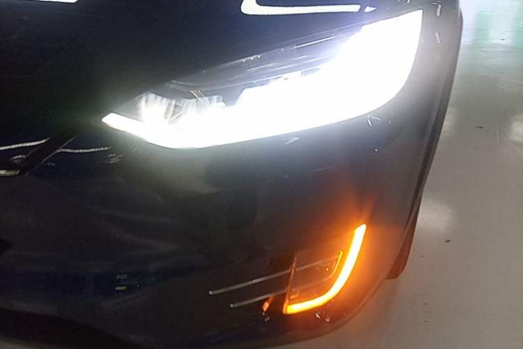 Used Tesla Model X 2019 Long-Range Version Left Front Headlight