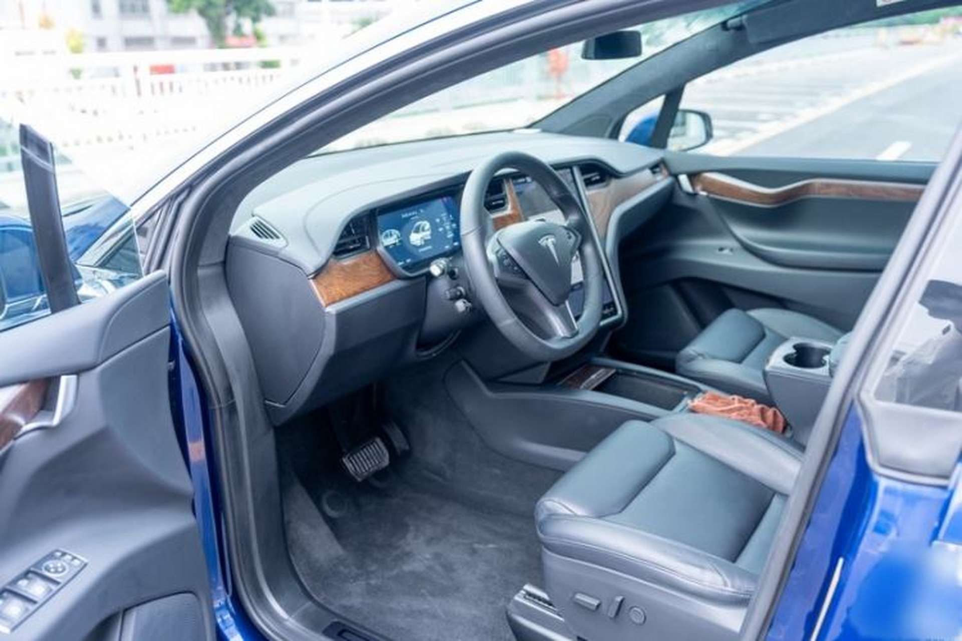 Used Tesla Model X 2019 Long-Range Version Left Front Seat