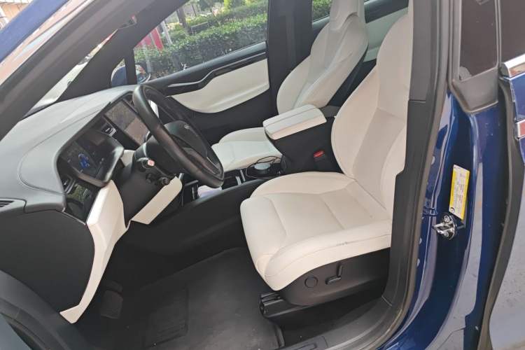 Used Tesla Model X 2019 Long-Range Version Left Front Seat