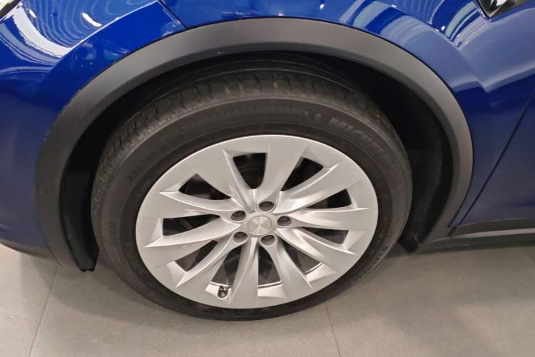 Used Tesla Model X 2019 Long-Range Version Left Front Wheel Hub
