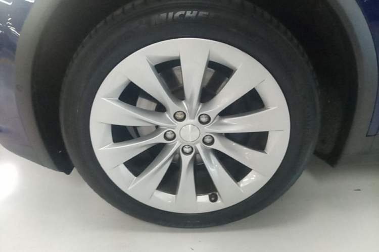 Used Tesla Model X 2019 Long-Range Version Left Front Wheel Hub