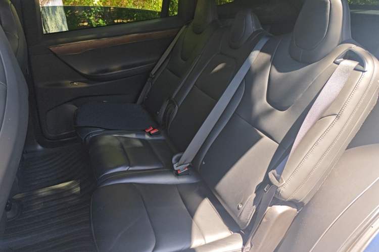 Used Tesla Model X 2019 Long-Range Version Left Rear Seat