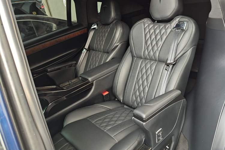 Used Tesla Model X 2019 Long-Range Version Left Rear Seat