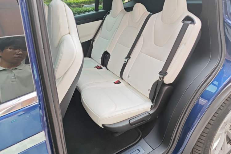 Used Tesla Model X 2019 Long-Range Version Left Rear Seat