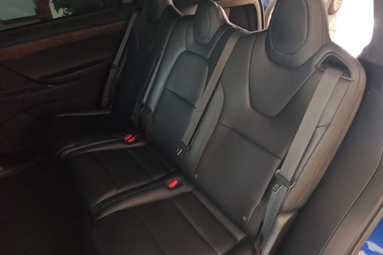 Used Tesla Model X 2019 Long-Range Version Left Rear Seat