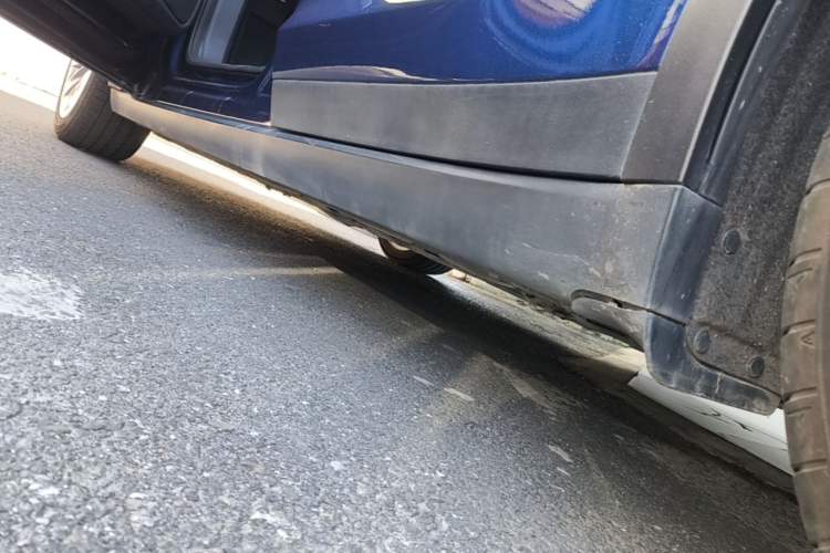 Used Tesla Model X 2019 Long-Range Version Left Side Sill