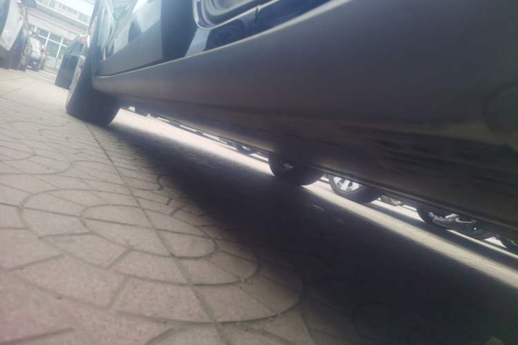 Used Tesla Model X 2019 Long-Range Version Left Side Sill