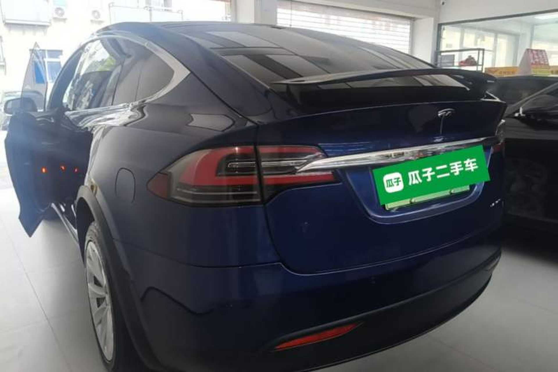 Used Tesla Model X 2019 Long-Range Version Rear Left 45 Deg
