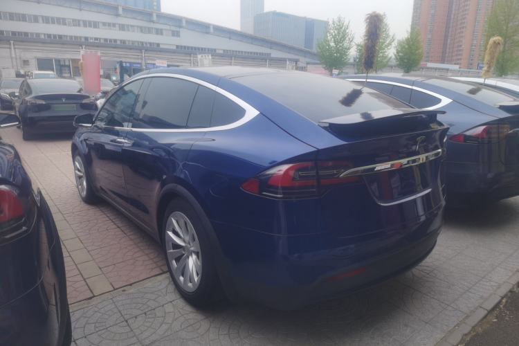 Used Tesla Model X 2019 Long-Range Version Rear Left 45 Deg