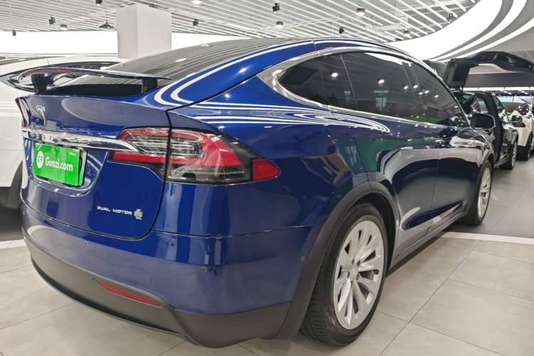 Used Tesla Model X 2019 Long-Range Version Rear Right 45 Deg
