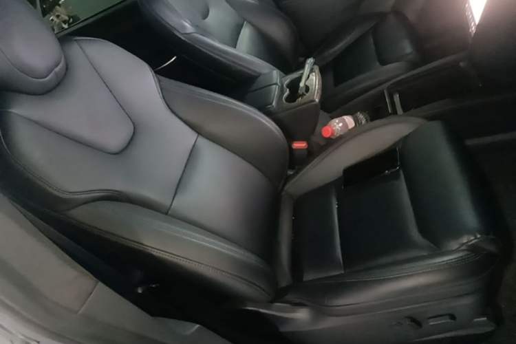 Used Tesla Model X 2019 Long-Range Version Right Front Seat