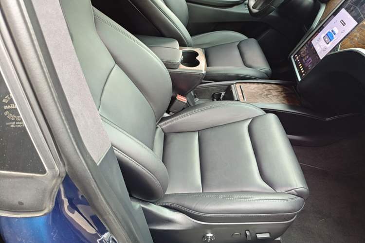 Used Tesla Model X 2019 Long-Range Version Right Front Seat
