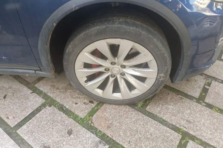 Used Tesla Model X 2019 Performance High-Performance Edition Right Front Wheel Hub