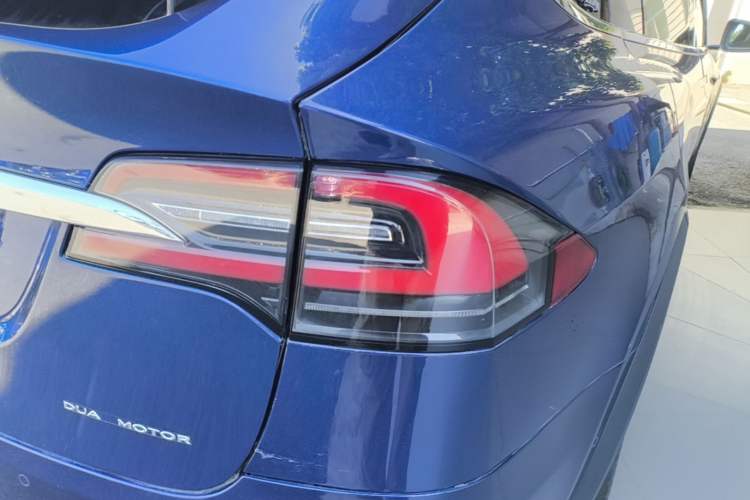 Used Tesla Model X 2019 Long-Range Version Right Rear Taillight