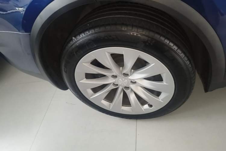 Used Tesla Model X 2019 Long-Range Version Right Rear Wheel Hub