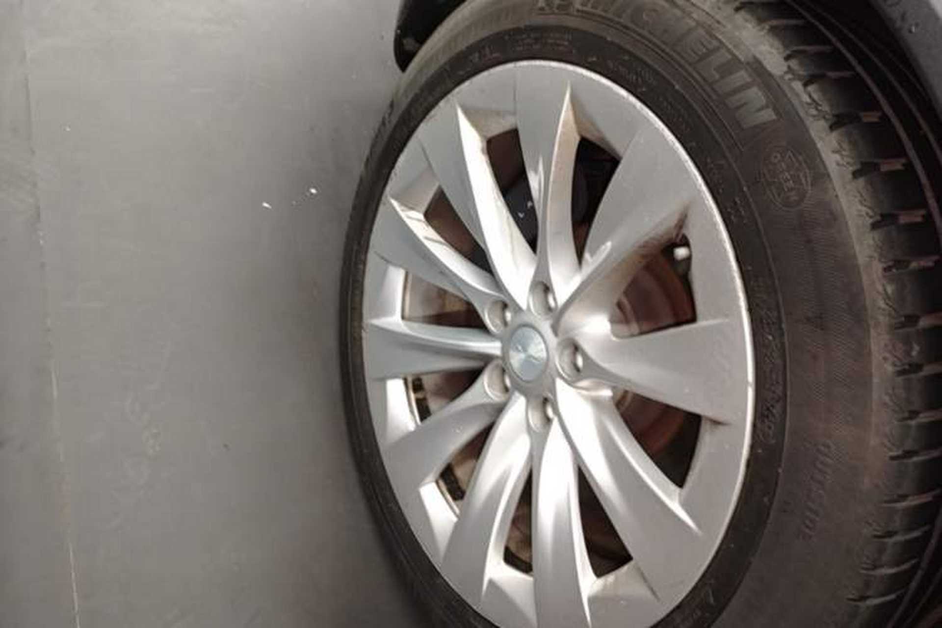 Used Tesla Model X 2019 Long-Range Version Right Rear Wheel Hub