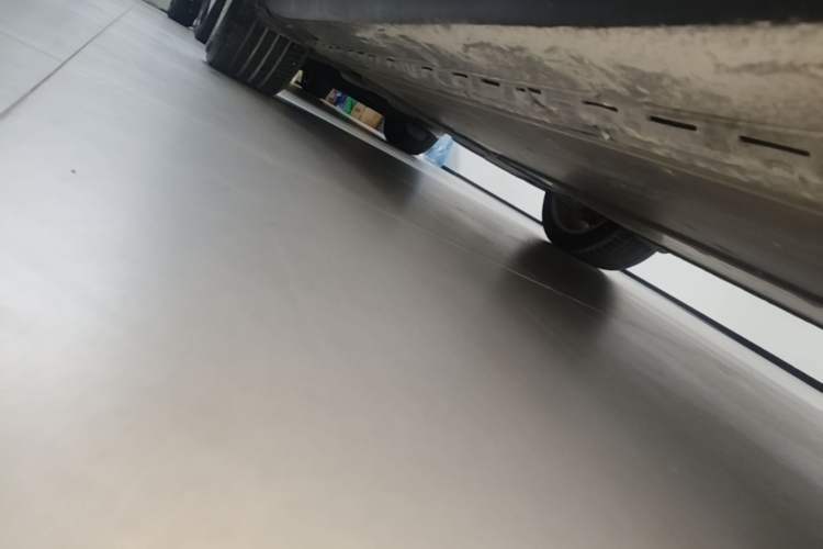Used Tesla Model X 2019 Long-Range Version Right Side Sill