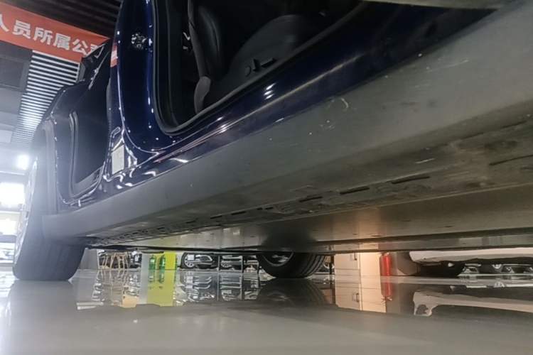 Used Tesla Model X 2019 Long-Range Version Right Side Sill