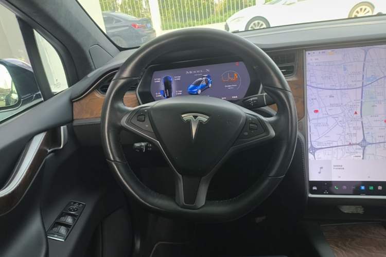 Used Tesla Model X 2019 Long-Range Version Steering Wheel