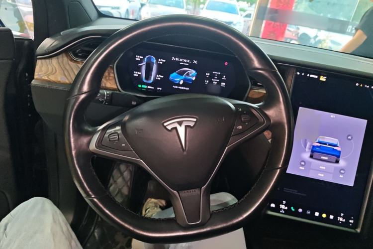 Used Tesla Model X 2019 Long-Range Version Steering Wheel