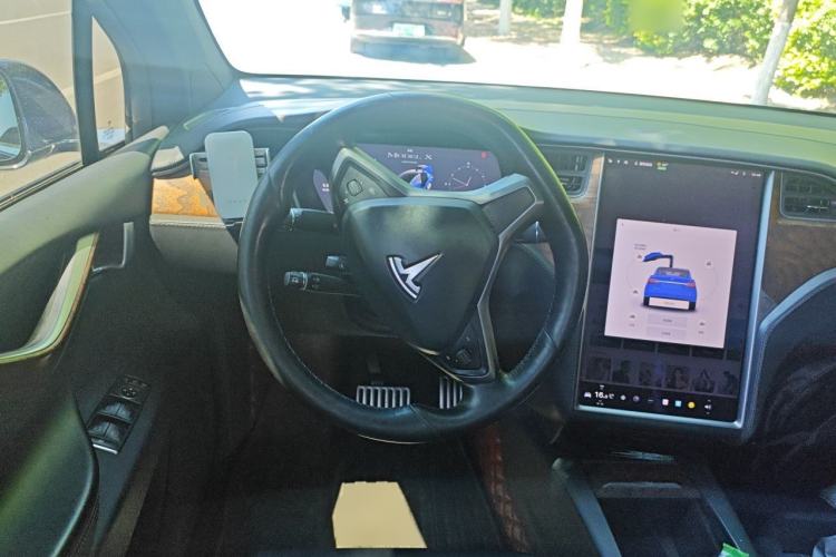 Used Tesla Model X 2019 Long-Range Version Steering Wheel