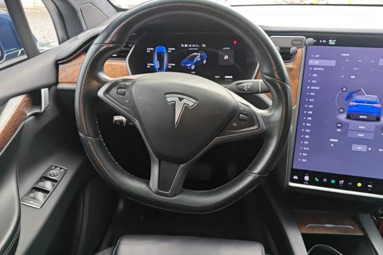 Used Tesla Model X 2019 Long-Range Version Steering Wheel