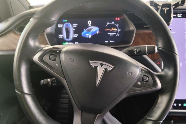 Used Tesla Model X 2019 Long-Range Version Steering Wheel