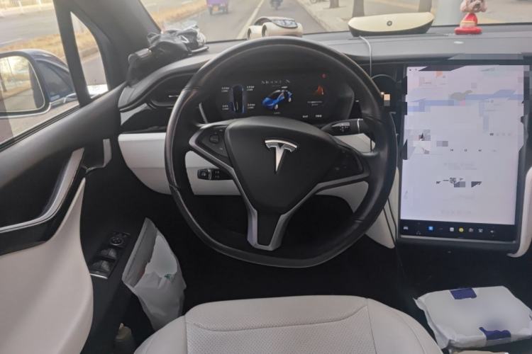Used Tesla Model X 2019 Long-Range Version Steering Wheel