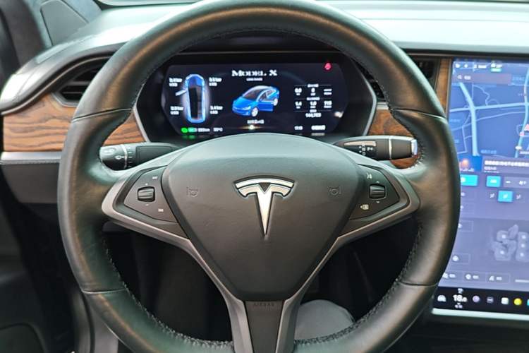 Used Tesla Model X 2019 Long-Range Version Steering Wheel