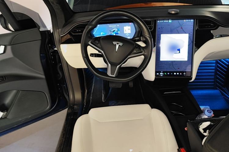 Used Tesla Model X 2019 Long-Range Version Steering Wheel